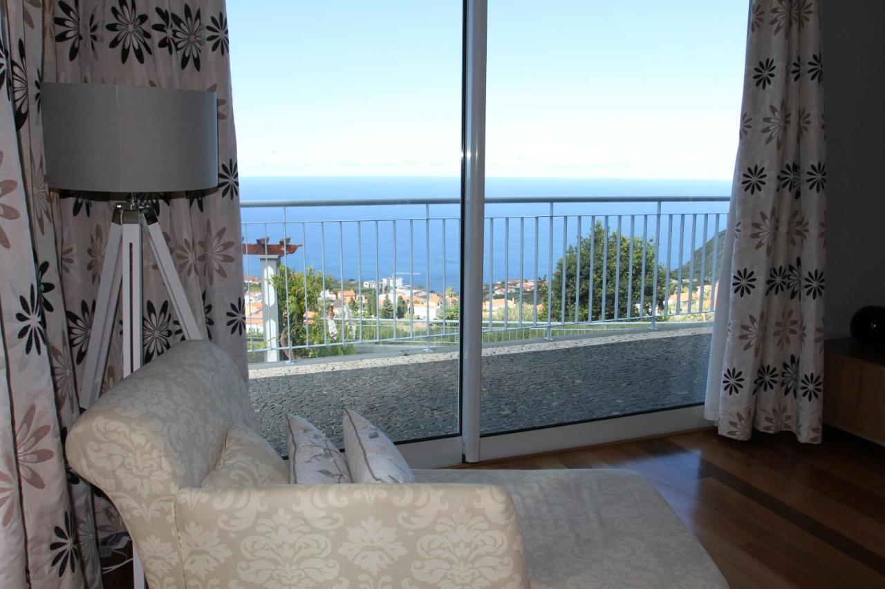 Villa Abreu - A Wonderful Ocean View Calheta  Exteriör bild