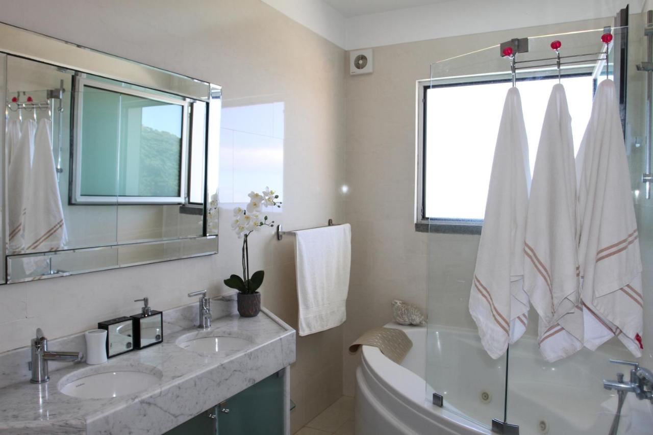 Villa Abreu - A Wonderful Ocean View Calheta  Exteriör bild