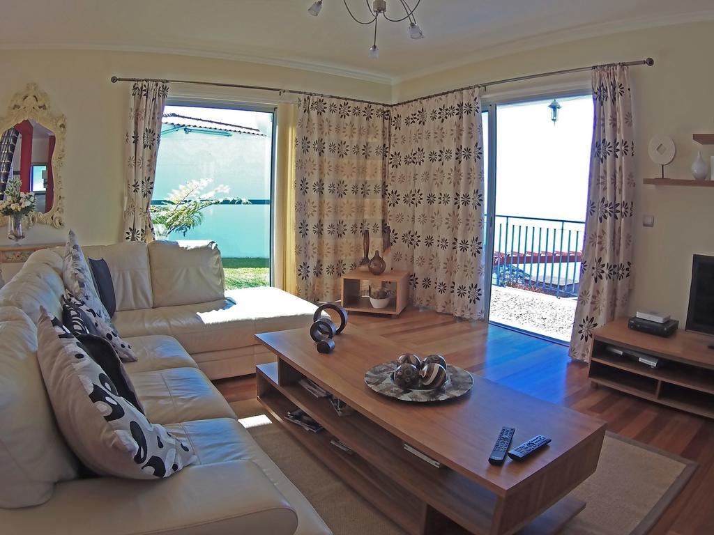 Villa Abreu - A Wonderful Ocean View Calheta  Exteriör bild