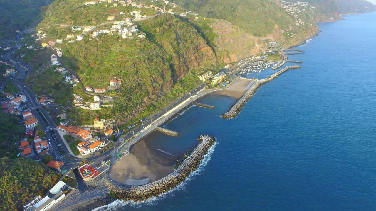 Villa Abreu - A Wonderful Ocean View Calheta  Exteriör bild